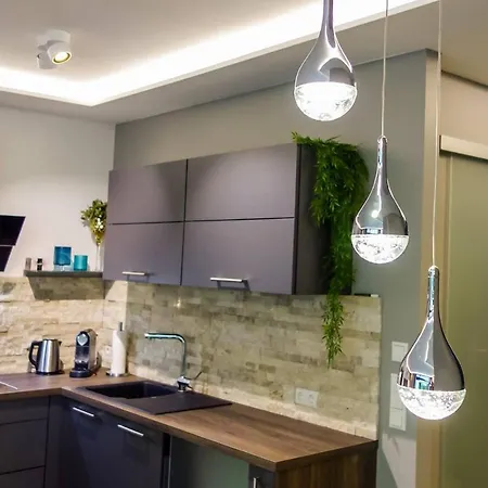 Unique Luxury - Netflix Included Apartment Munich